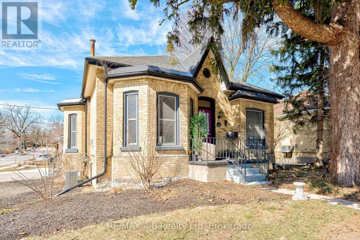 246 WELLINGTON STREET, Stratford, Ontario N5A2L6