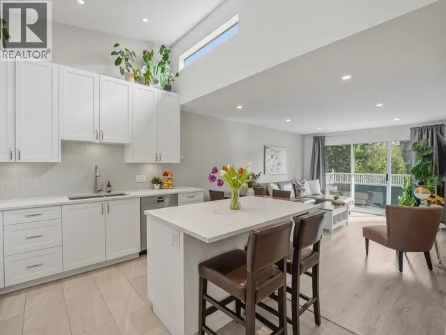 305 3875 W 4TH AVENUE, Vancouver, British Columbia V6R4H8