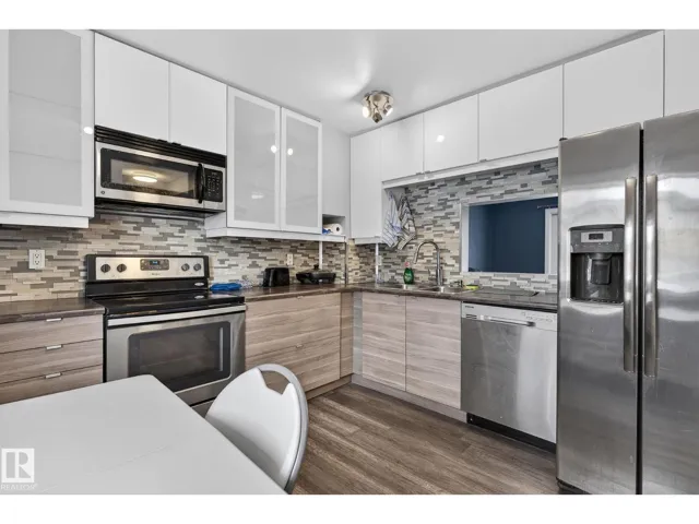 3279 139 AV NW NW, Edmonton, Alberta T5Y1T2