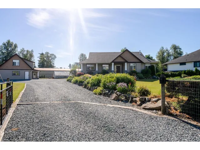 5728 BRADNER ROAD, Abbotsford, British Columbia V4X2P1