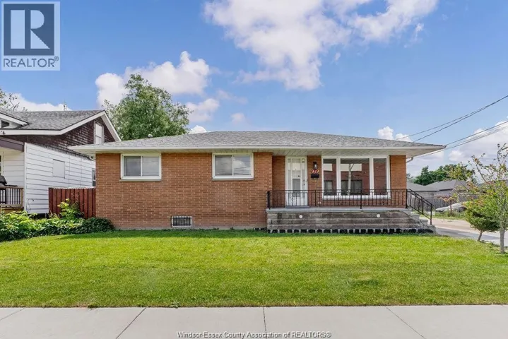 979 ARTHUR Unit# LOWER, Windsor, Ontario N8Y2Y4