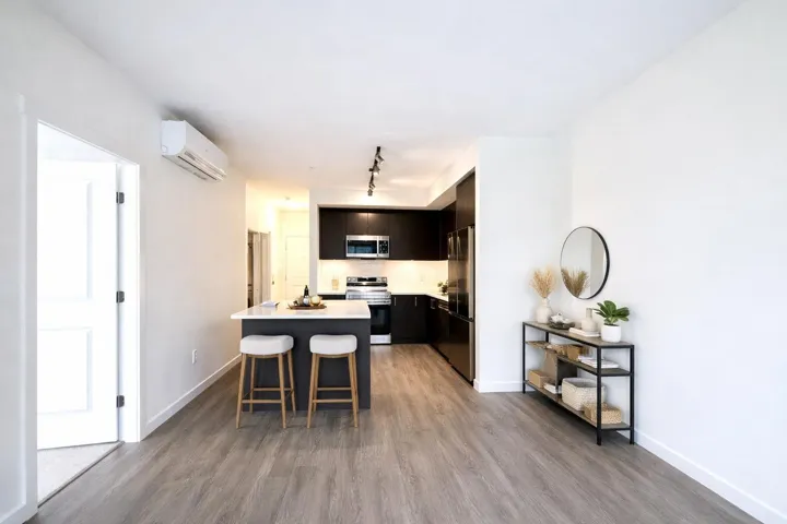 215 1573 85 AVENUE, Surrey, British Columbia V4N6W6