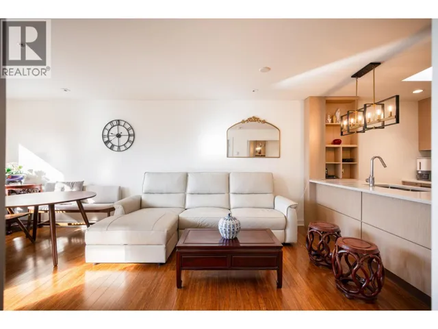 403 2481 WATERLOO STREET, Vancouver, British Columbia V6R3H4