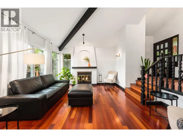 1128 FRASERVIEW STREET, Port Coquitlam, British Columbia V3C5H1