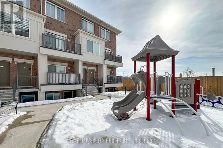 12 - 490 BERESFORD PATH, Oshawa (Central), Ontario L1H0B2
