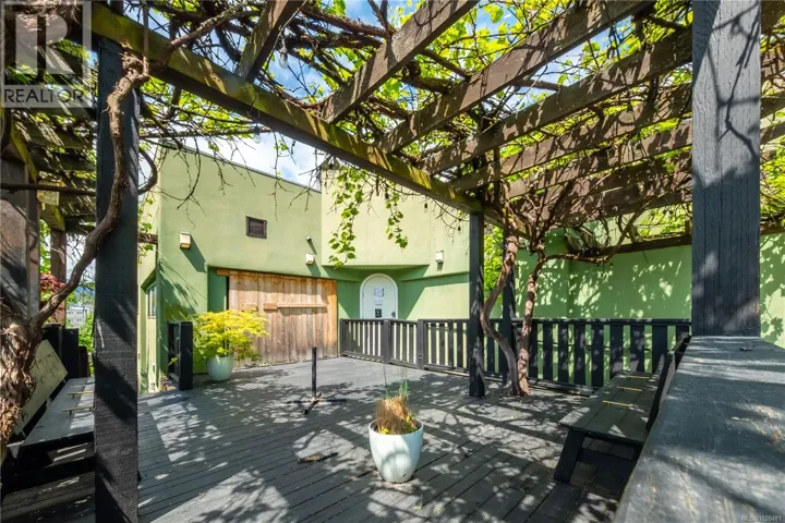 77 & 85 Skinner St, Nanaimo, British Columbia V9R5G9