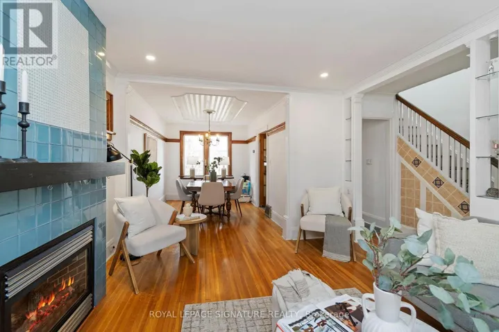 32 KERR ROAD, Toronto (Greenwood-Coxwell), Ontario M4L1K4