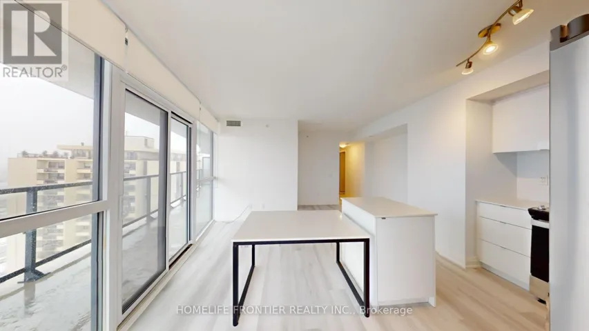 2004 - 1461 LAWRENCE AVENUE W, Toronto (Brookhaven-Amesbury), Ontario M6L0A6