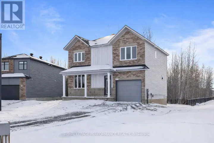 10 ACADEMIE STREET, Russell, Ontario K0A1W0