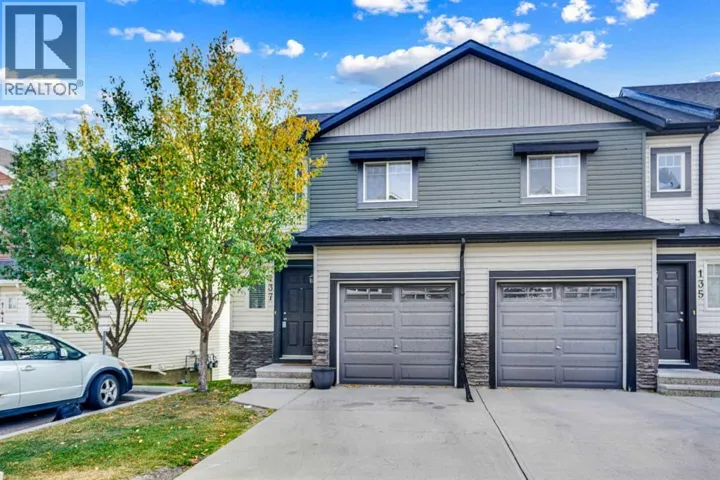 137 Pantego Lane NW, Calgary, Alberta T3K0T1
