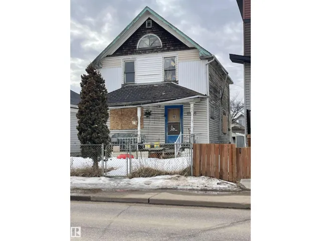 11612 82 ST NW, Edmonton, Alberta T5B2V8