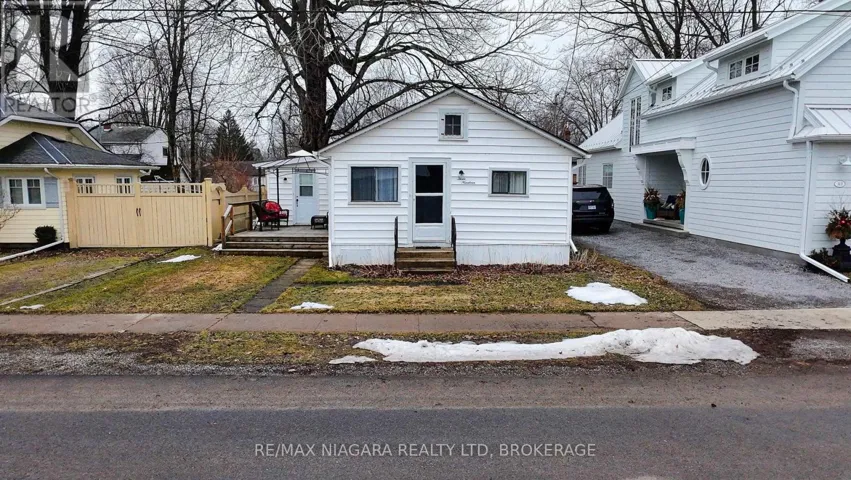 319 BEECHWOOD AVENUE, Fort Erie (Crystal Beach), Ontario L0S1B0