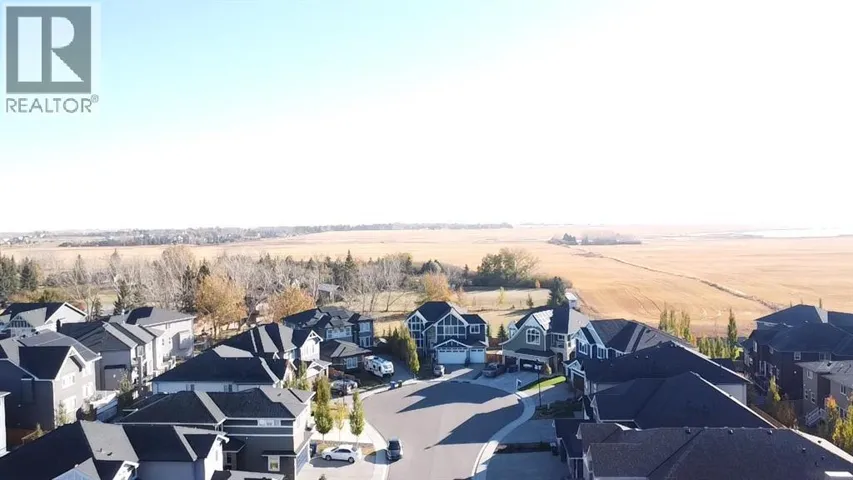 321 Kinniburgh Cove, Chestermere, Alberta T1X0P4