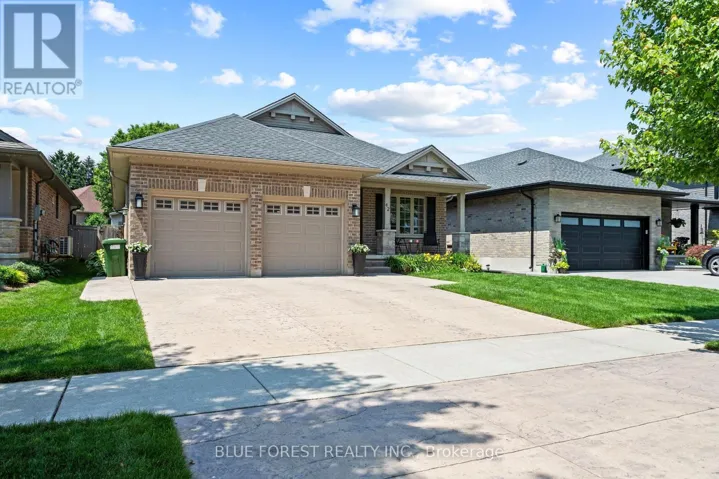 42 HICKORY LANE, St. Thomas, Ontario N5R6K9