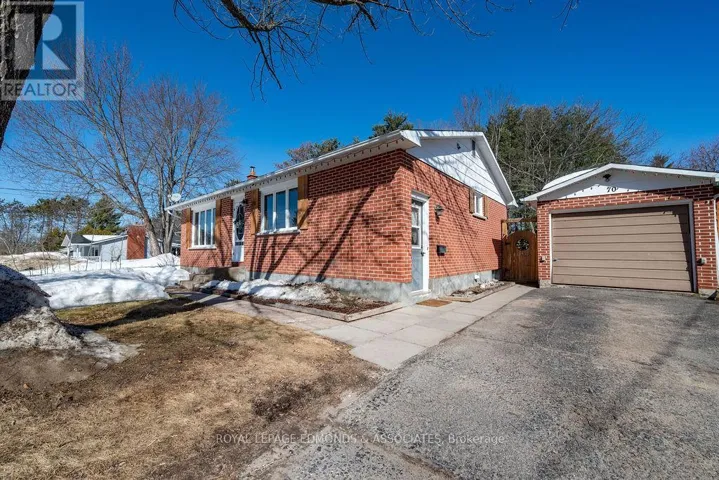 70 JOHN STREET, Petawawa, Ontario K8H1S9