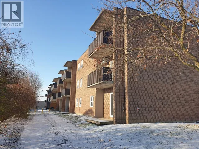 276 MERRITT AVENUE Unit# 108, Chatham, Ontario N7M3G1