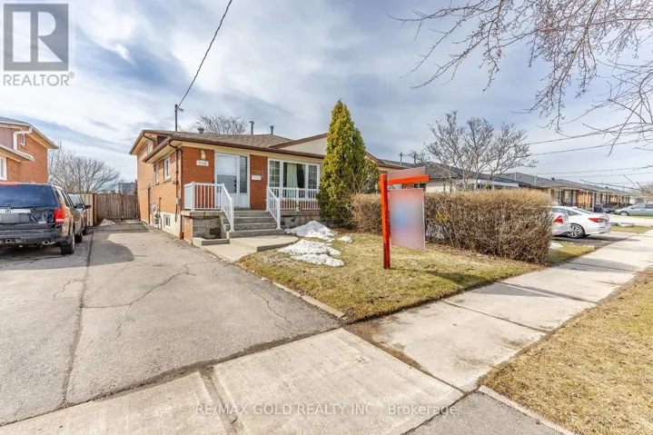 7158 HARWICK DRIVE, Mississauga (Malton), Ontario L4T3A4