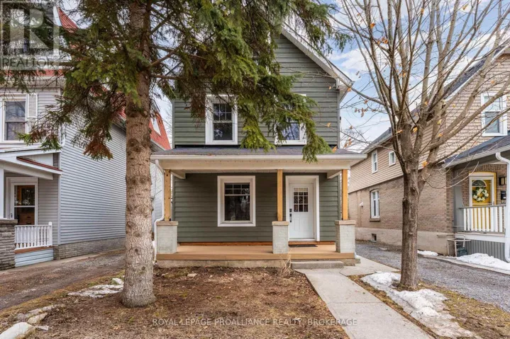 29 LIVINGSTON AVENUE, Kingston (Central City East), Ontario K7L4L1