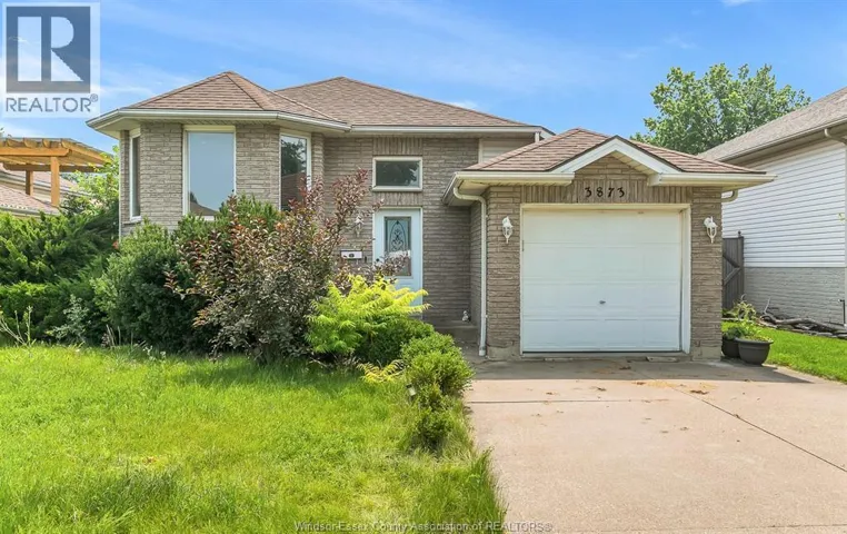 3873 MAGUIRE STREET, Windsor, Ontario N9E4T1