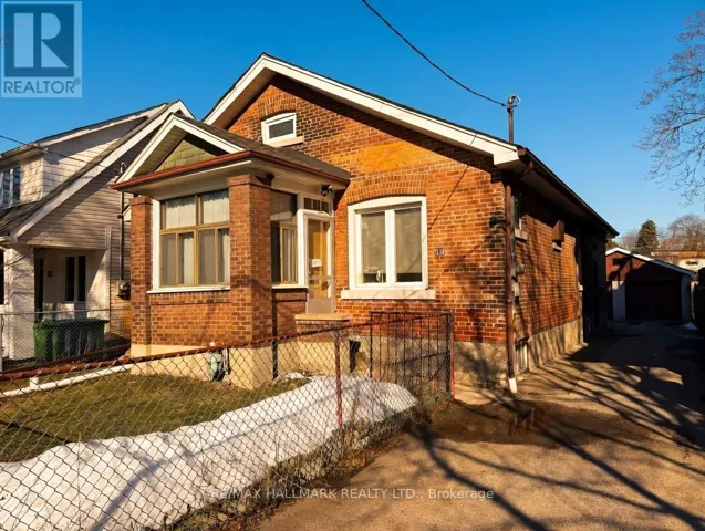 51 ALTON AVENUE, Toronto (South Riverdale), Ontario M4L2M3