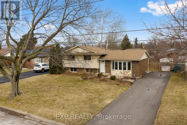 35 BISHOPS ROAD, St. Catharines (Vine/Linwell), Ontario L2M1T8