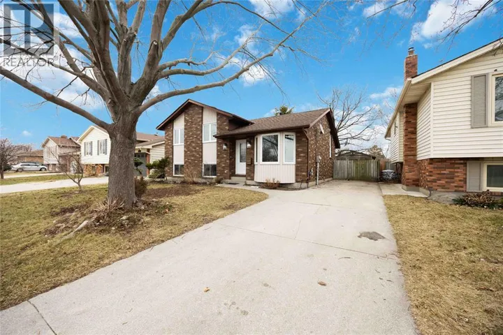 391 Bradford DRIVE, Sarnia, Ontario N7S5R4