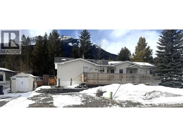 17 Deerborne Drive, Elkford, British Columbia V0B1H0