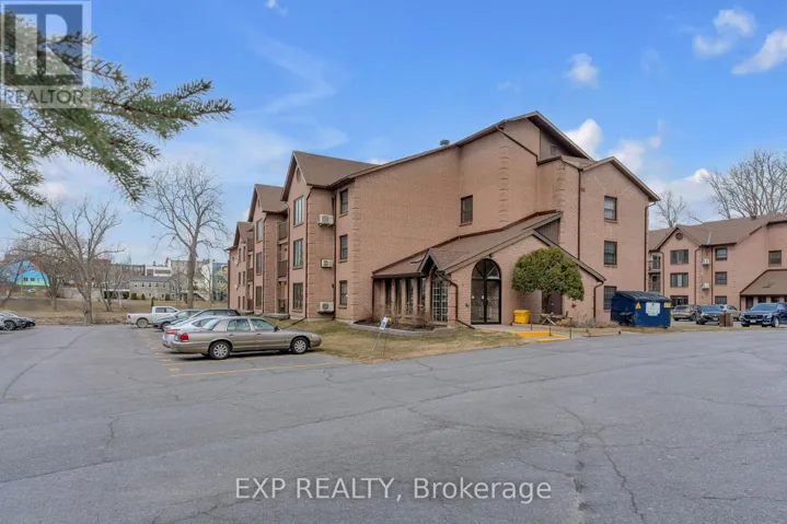 104 - 9 CENTRE STREET S, Greater Napanee (Greater Napanee), Ontario K7R3X3