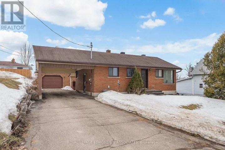 90 DEACON STREET, Pembroke, Ontario K8A2J4