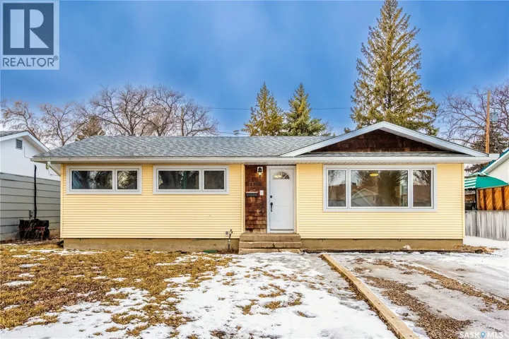 1138 Bogue AVENUE, Moose Jaw, Saskatchewan S6H4M5