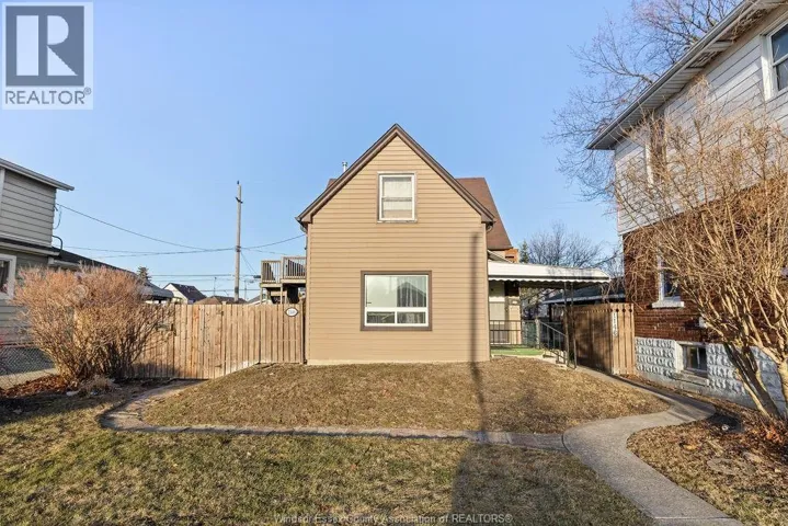 1146 HOWARD AVENUE, Windsor, Ontario N9A1S7