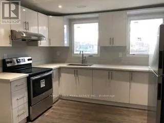 UPPER - 4 ST CLARENS AVENUE, Toronto (Dovercourt-Wallace Emerson-Junction), Ontario M6K2S3