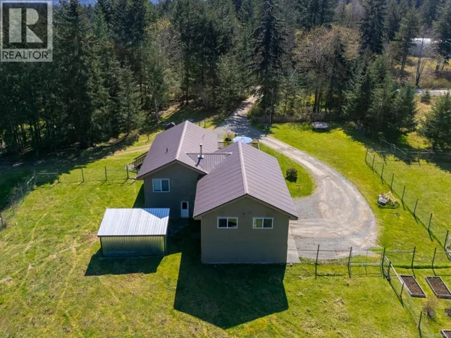 2892 Maridge Rd, Courtenay, British Columbia V9J1M9