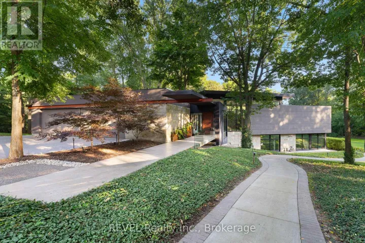 250 CANBORO ROAD, Pelham (Fonthill), Ontario L0S1M0