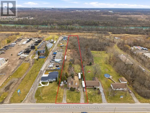 8356 OAKWOOD DRIVE, Niagara Falls (Marineland), Ontario L2E6S5