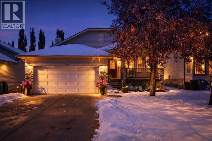 110 West Lakeview Crescent, Chestermere, Alberta T1X1P0