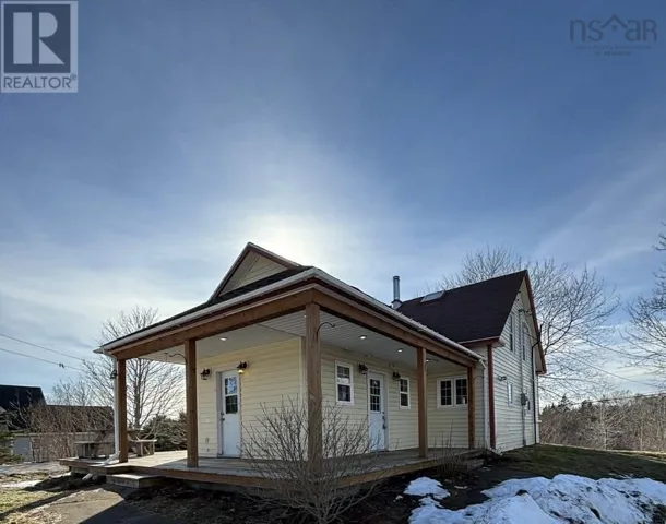 669 Lakeside Road, Dayton, Nova Scotia B5A5K3