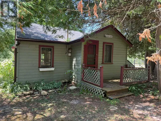 8 STURGEON GLEN ROAD, Kawartha Lakes (Fenelon), Ontario K0M1N0