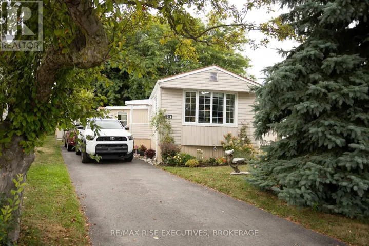21 POWLEY GARDEN DRIVE, Kingston (Rideau), Ontario K7K6A2