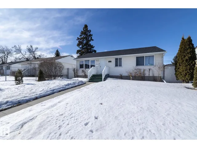 9702 163 ST NW, Edmonton, Alberta T5P3M8
