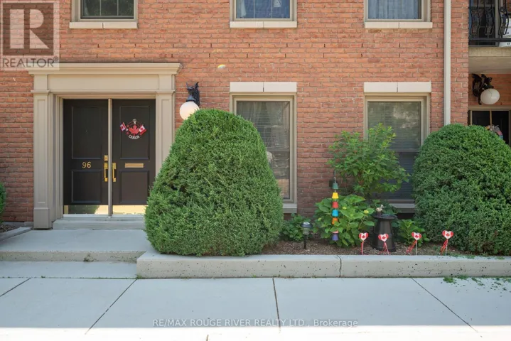 96 MARIA'S QUAY, Cobourg, Ontario K9A5R6