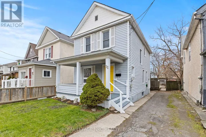 22 DENISTOUN STREET, Welland (Broadway), Ontario L3C1T9