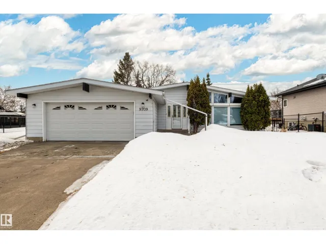 9709 90 AV, Fort Saskatchewan, Alberta T8L1M4