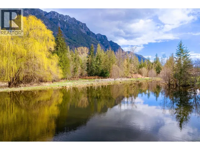 4856 32nd Street, Canyon, British Columbia V0B1C1