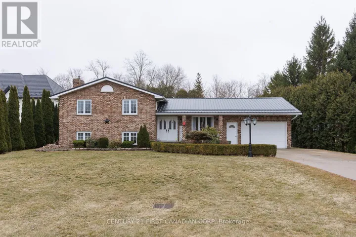 24565 PIONEER LINE, West Elgin (West Lorne), Ontario N0L2P0