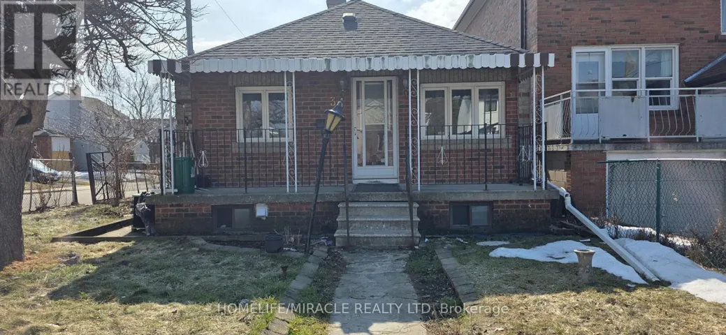 BSMT - 39 BUTTERWORTH AVENUE, Toronto (Oakridge), Ontario M1L1H2