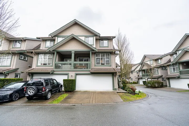 64 6050 166 STREET, Surrey, British Columbia V3S0X2