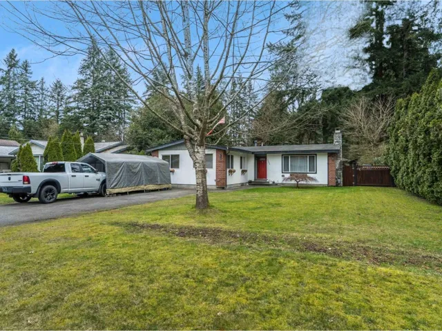 3682 207B STREET, Langley, British Columbia V3A2G4
