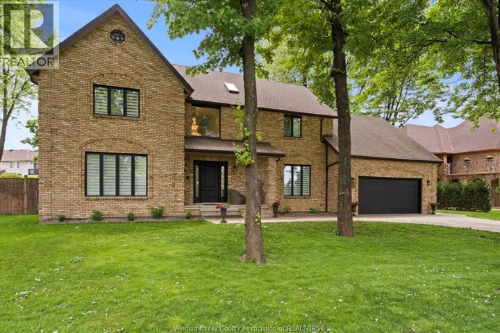 359 ELMGROVE DRIVE, Lakeshore, Ontario N8N4H1