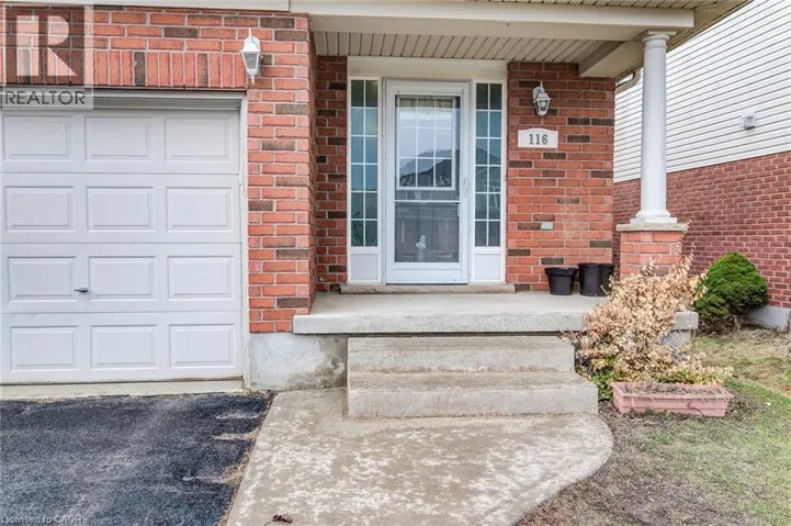116 COMMONWEALTH Street, Kitchener, Ontario N2E4K8